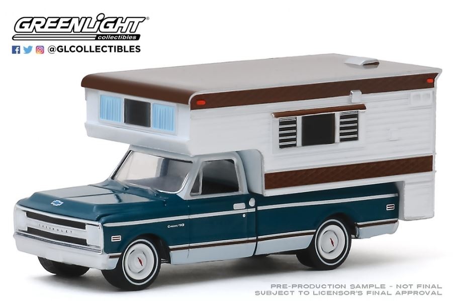 Chevrolet C10 Cheyenne Camper(1969) Greenlight 1/64 