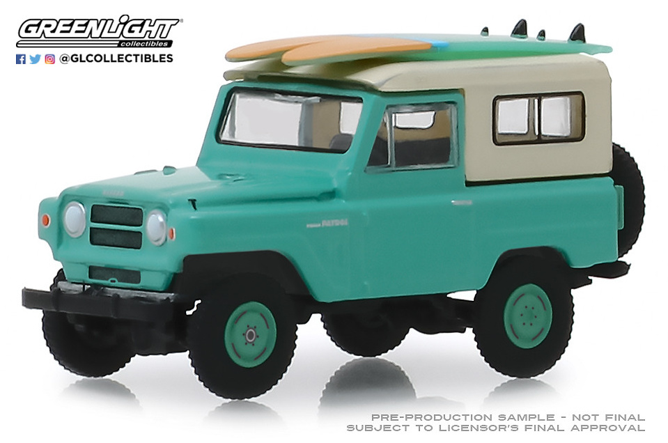 Nissan Patrol with Surfboards (1960) Greenlight 1:64 