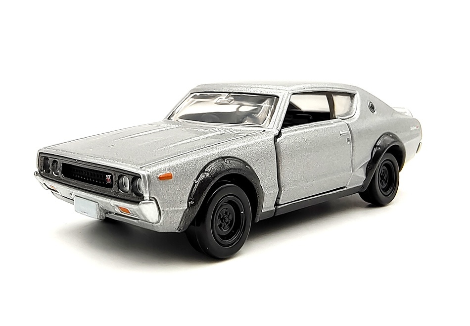 Nissan Skyline GT-R KPGC10 TD Tomica-Premium No.34 escala 1/64 