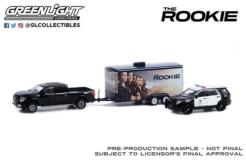 Nissan Titan Pro-4X + Ford Police Interceptor Utility (2013) Greenlight 1/64 