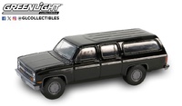 Chevrolet Suburban C10 "Black Bandit series 29" (1985) Greenlight 1:64