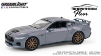 Ford Mustang GT – Dark Matter Gray – Bronze Showroom Floor Series 7 Greenlight 1/64 