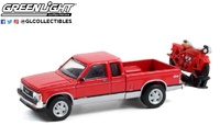 GMC Sonoma Extended Cab with 1920 Indian Scout on Hitch Carrier Anniversary Collection 13 Greenlight escala 1/64