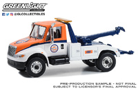 International Durastar 4400 Tow Truck - “That Good Gulf Gasoline” Greenlight 1:64