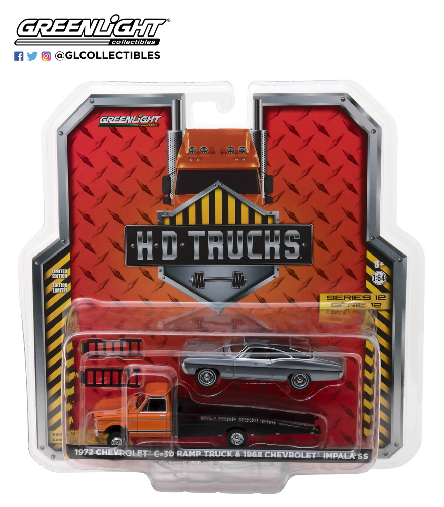 Chevrolet C30 Plataforma (1972) con Chevrolet Impala SS (1968) Greenlight 33120A 1/64 