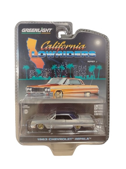 Chevrolet Impala – Dark Blue and Gold Lowriders Series 5 (1963) Versión Especial 1/64 