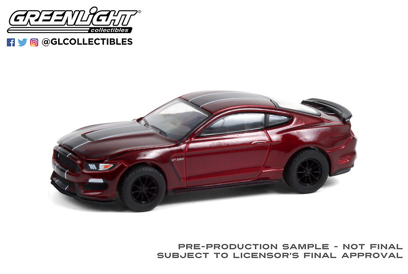 Ford Shelby GT350 - Ruby Red with Black Stripes Greenlight 1/64 