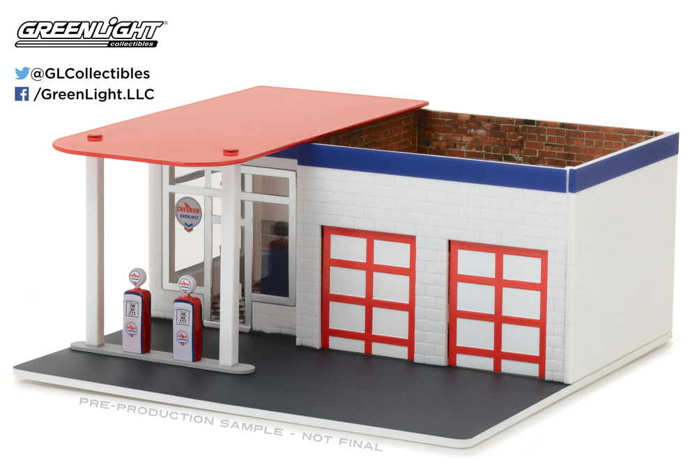 Garaje Mecánico con Gasolinera Chevron Greenlight 57022 1/64 