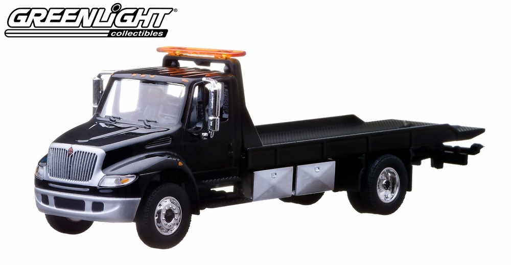International Durastar 4400 (Flatbed) - Black Body, Black Flatbed - Evergreen Greenlight 1/64 