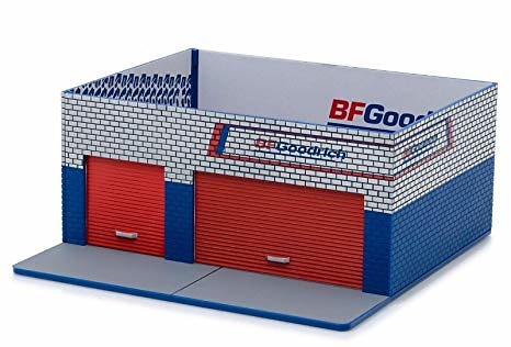 Mechanic's Corner Series 4 - Taller de fin de semana BF Goodrich Greenlight 1/64 