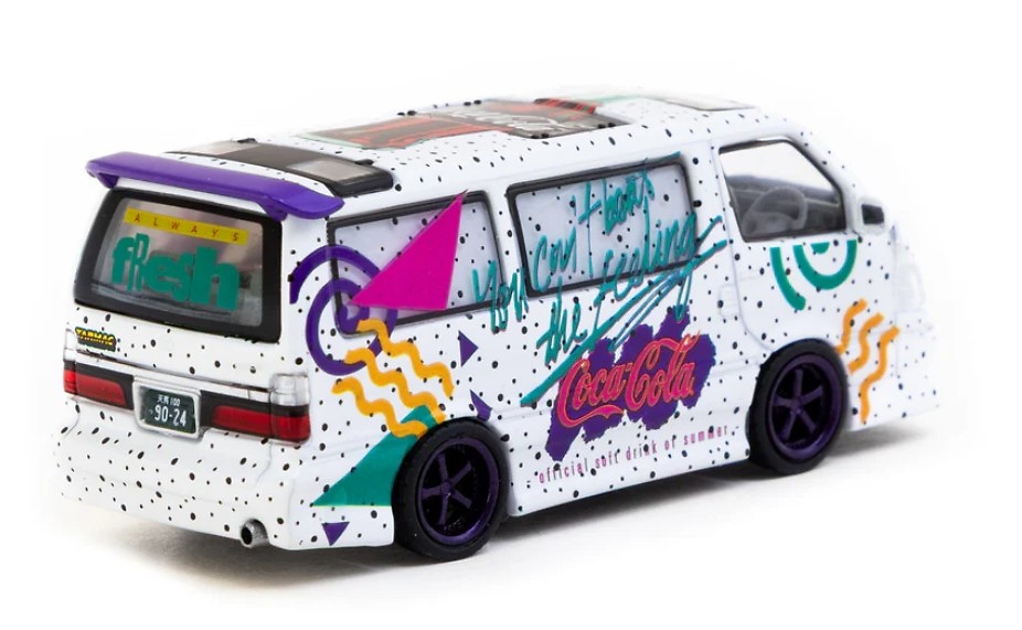 Toyota Hiace Wagon Custom Coca-Cola Delivery Van - HOBBY64 Tarmac Works T64-078-CC - escala 1/64 