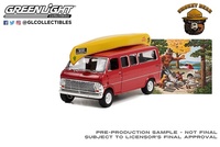 Fugoneta Ford Club Wagon con canoa "Smokey Bear Series 1" (1969) Greenlight 1/64