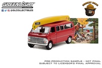 Fugoneta Ford Club Wagon con canoa "Smokey Bear Series 1" (1969) Greenlight 1/64