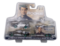 Nissan Titan Pro-4X + Ford Police Interceptor Utility (2013) versión greenmachine 1/64