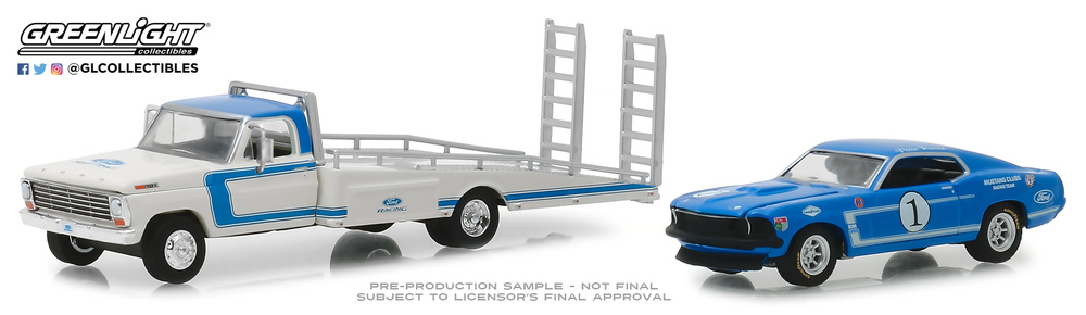 Ford F-350 Ramp Truck 1969 with Ford Performance Mustang Boss 302 (1969) Greenlight 1:64 