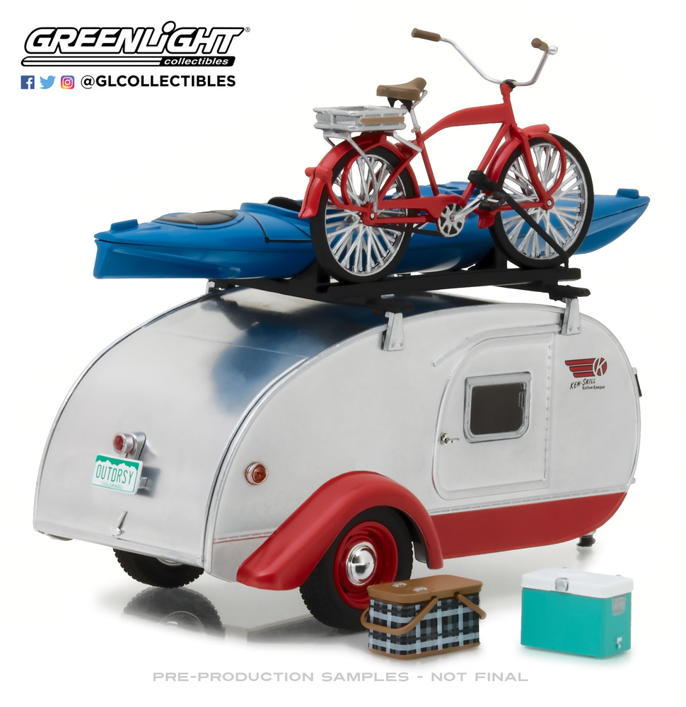 Hitch & Tow Trailers with Teardrop (2019) Greenlight 1:24 