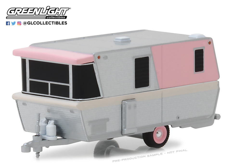 1:64 Hitched Homes Series 5 - 1959 Holiday House - Pink and Chrome Solid Pack Greenlight 34050C 