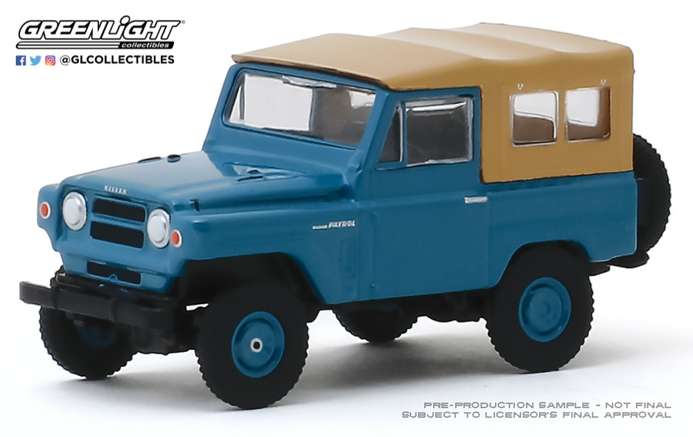 Nissan Patrol - Mt. Fuji Blue (1968) Greenlight 1/64 