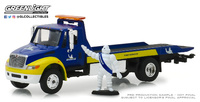 International Durastar Flatbed "Michelin Service Center" with Michelin Man Figure (2013) Greenlight 1:64